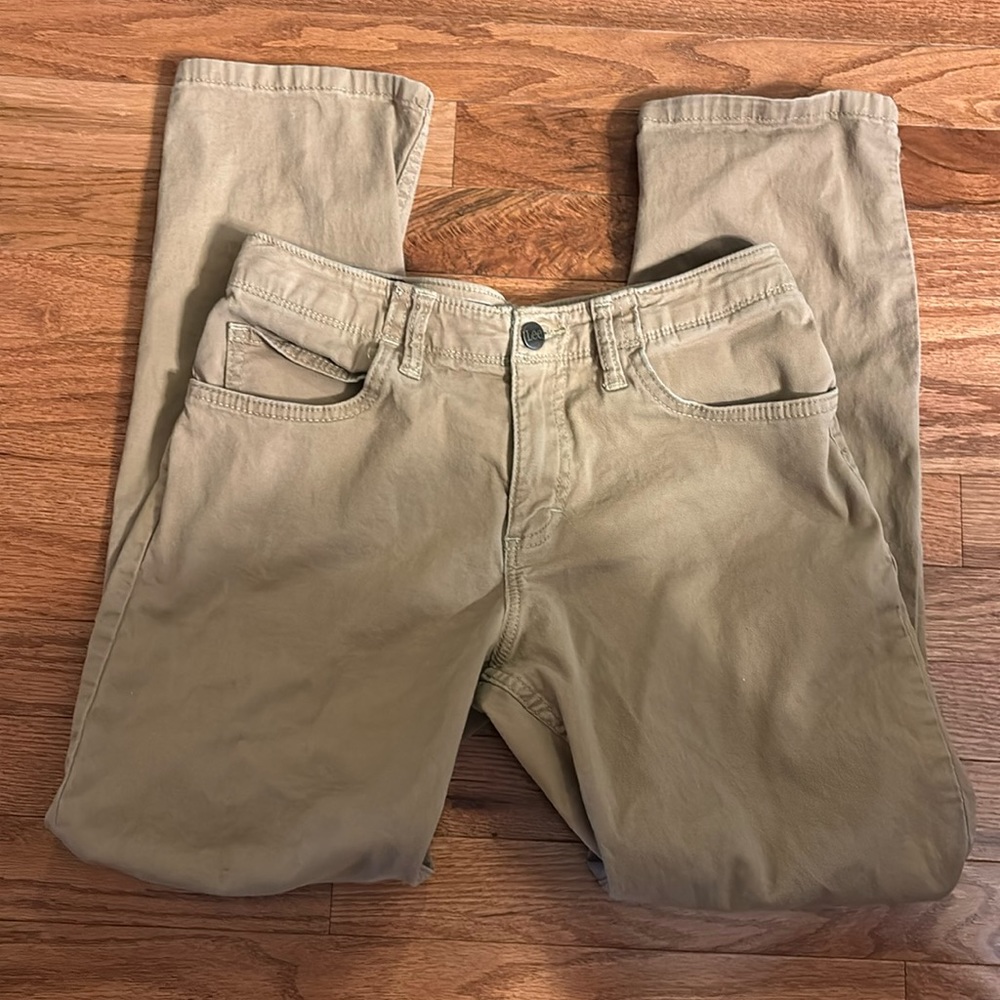 Lee Khakis